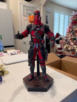 1/6 scale Deadpool hot toys 12” with stand up base