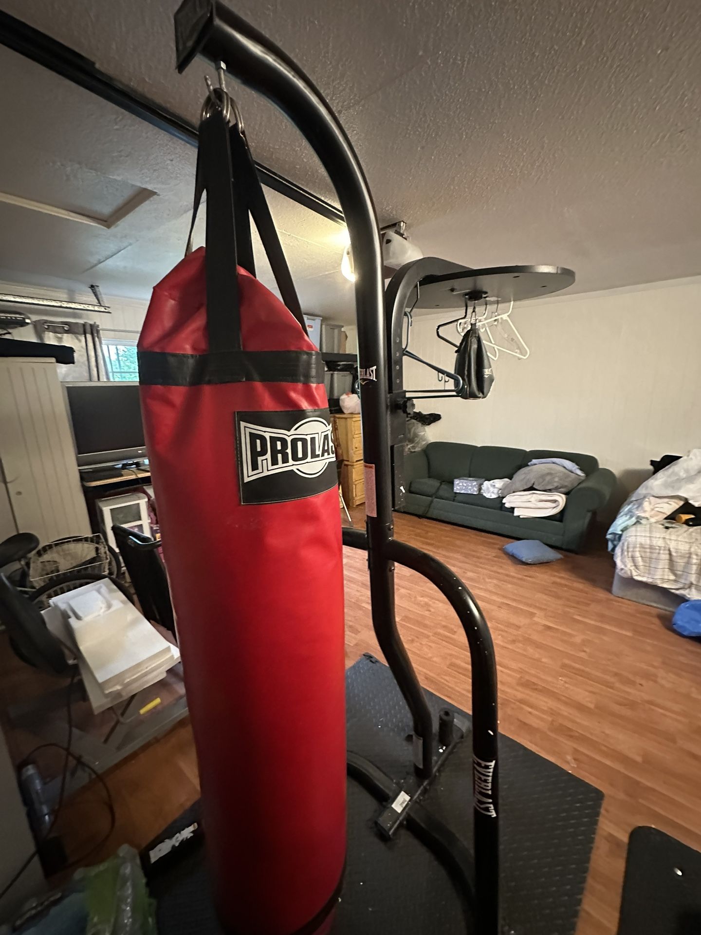 Dual Heavy Bag Stand And Bag