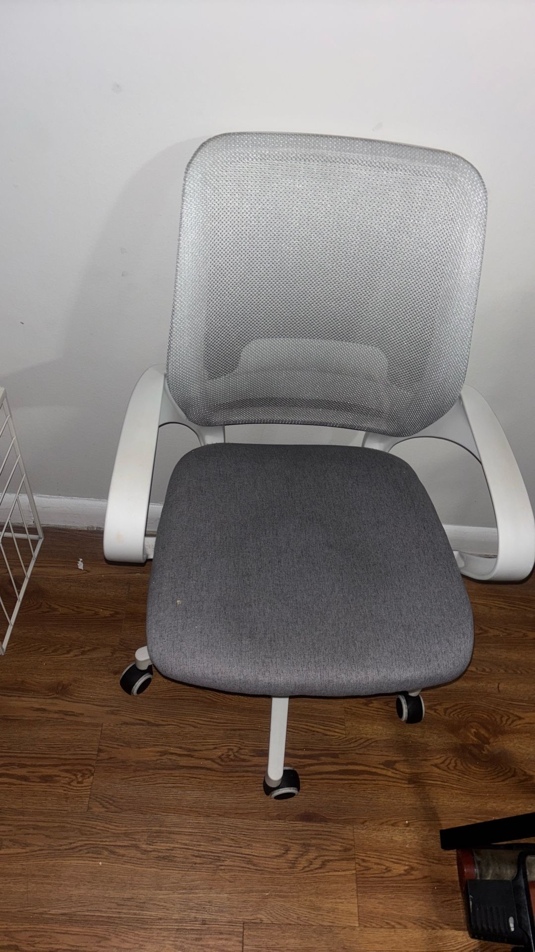 Modern Computer Chair Rolling Lightweight– Gray/White, Swivel, Home Office