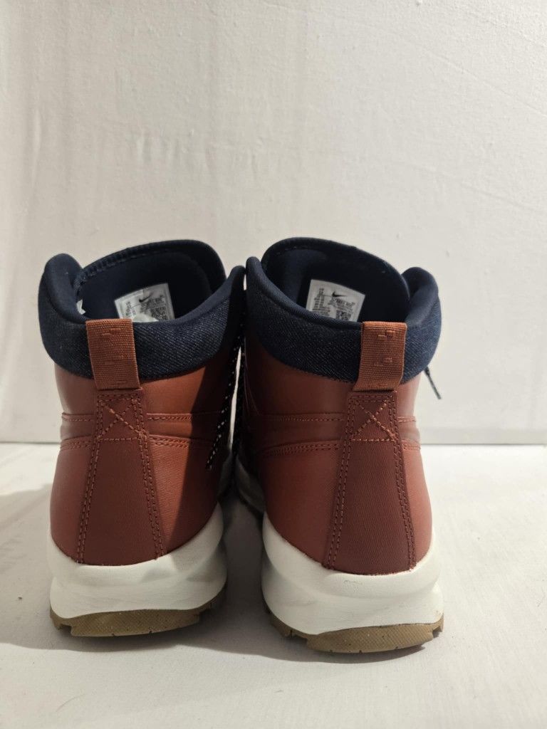 New! Nike Manoa SE Sneaker Mens Size 12 Orange Hiking Boots Leather