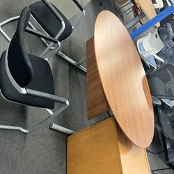 Beautiful Wood Desk With Pedestal