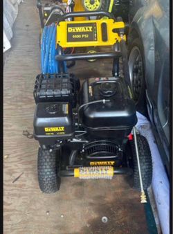 DEWALT4400 PSI 4.0 GPM Cold Water Gas Pressure Washer