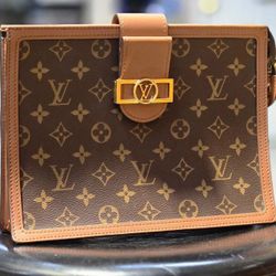 LOUIS VUITTON Monogram Reverse Pochette Dauphine Clutch Bag Second Bag