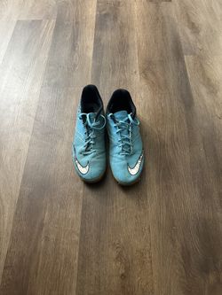 Soccer Shoes Size 9.5-10