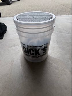 Bucket of balls