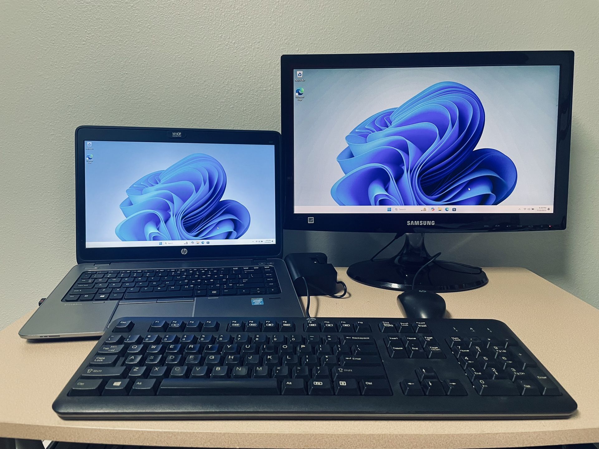 Full PC Laptop Computer Station-Extra Monitor