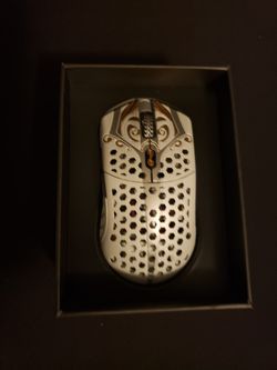 Finalmouse Starlight 12 Zeus Small for Sale in Clayton, CA - OfferUp