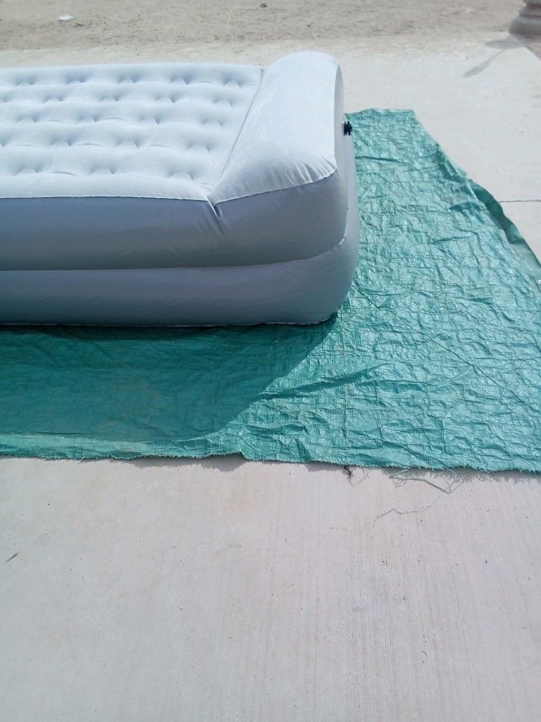 Queen Size Air Matress