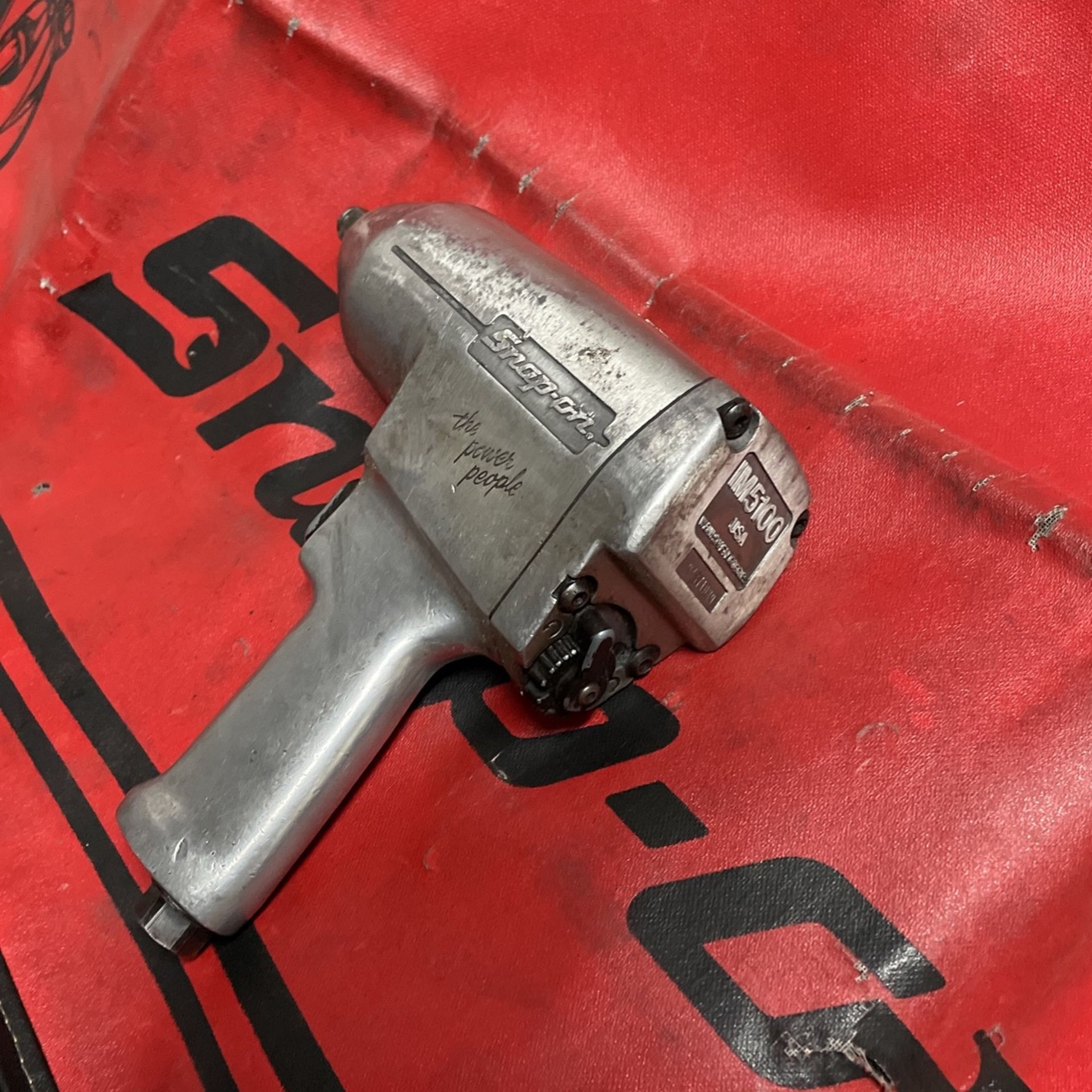 SNAP ON1/2" Drive Heavy-Duty Air Impact Wrench