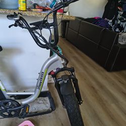 Bicicleta eléctrica semi nueva