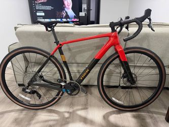 Trek Checkpoint 5 AXS Gen 3 sz Medium BRAND NEW