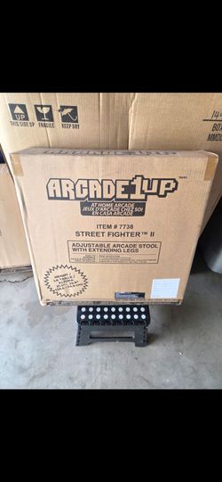 ARCADE 1UP STREET FIGHTER STOOLS X2