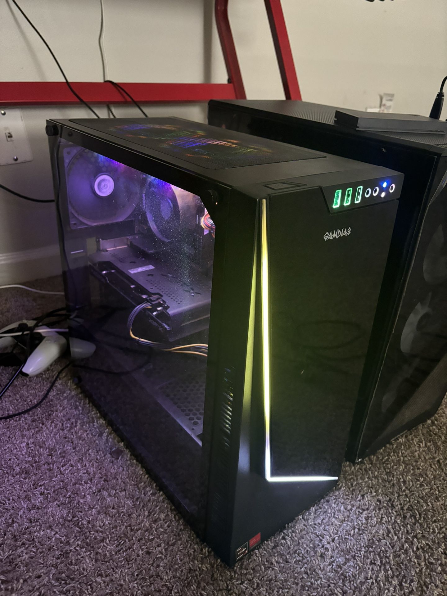 Gaming PC Ryzen 5 Processor / AMD 6650 XT GRAPHICS