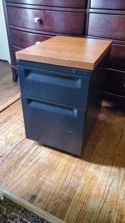 2-Drawer Mobile Filing Cabinet. No key