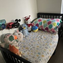Toddler bed