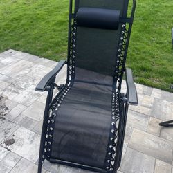 Outdoor Reclining Lawn Chair