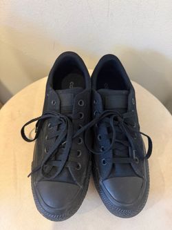 Black Converse Low Tops Size 8.5 Men’s