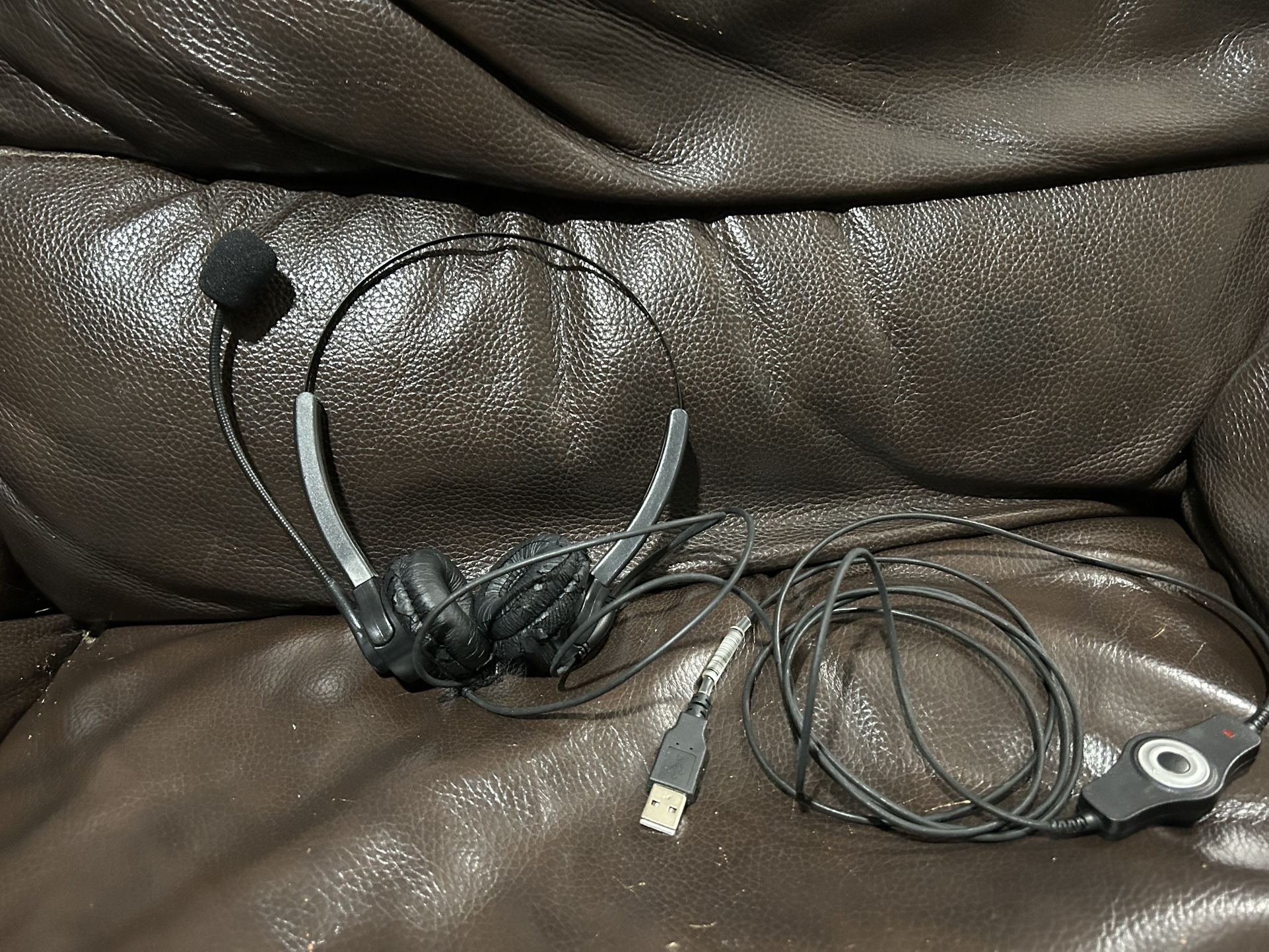 Computer/laptop USB on-ear headset