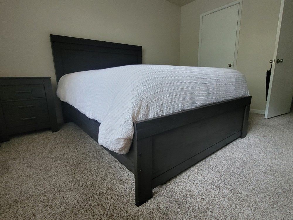 Queen Size Bedroom Set