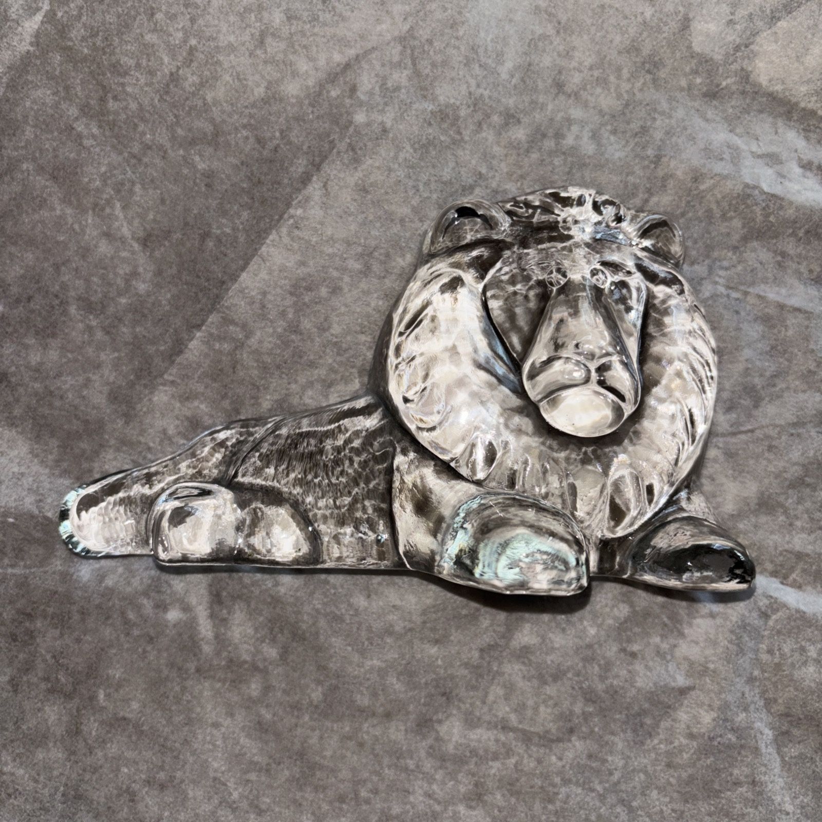 Vintage Clear Glass Lion Figurine/Paperweight-Art Glass Sculpture