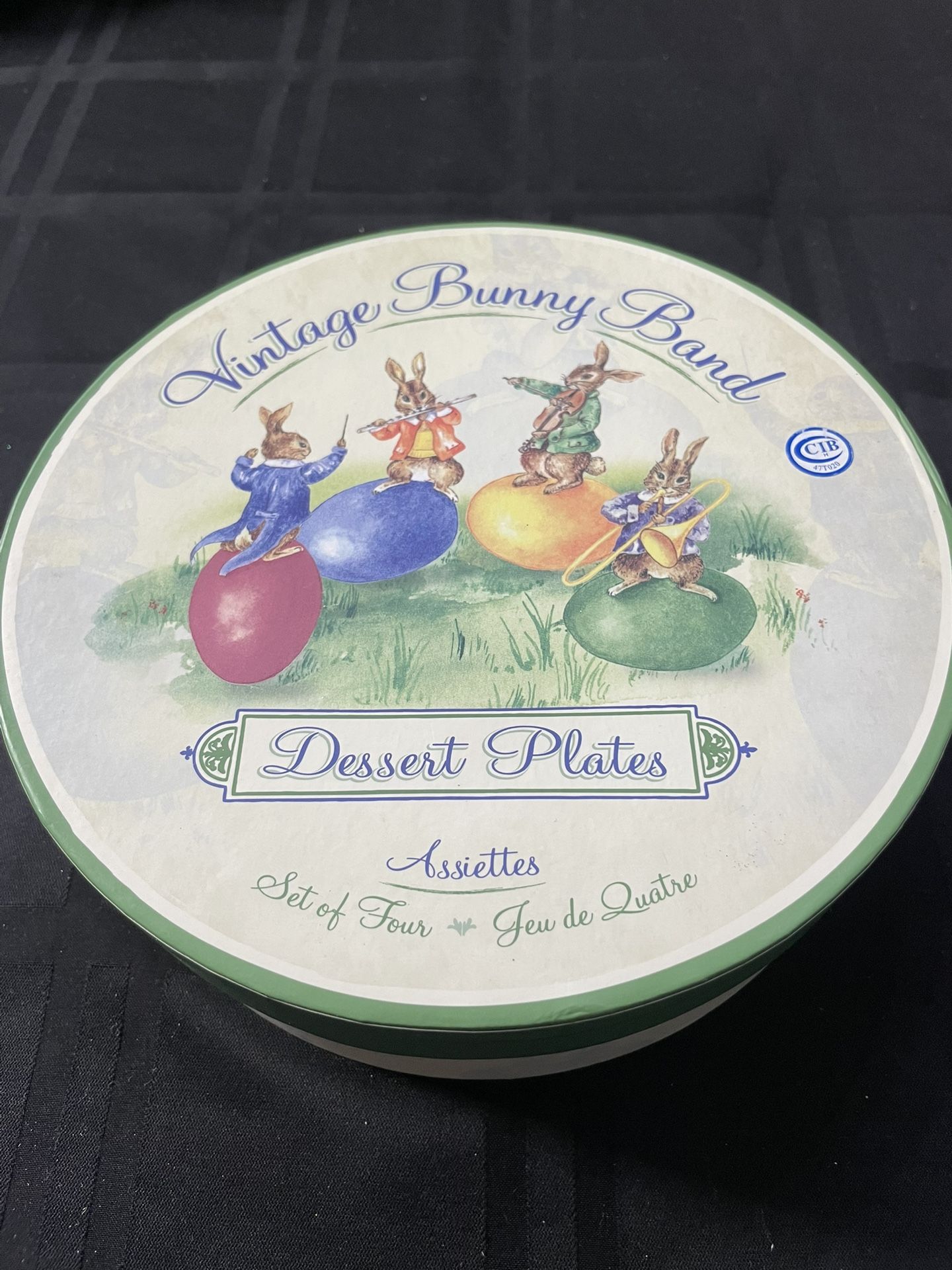 Williams Sonoma Vintage Bunny Band Set Of 4 Dessert Plates. 8” Each