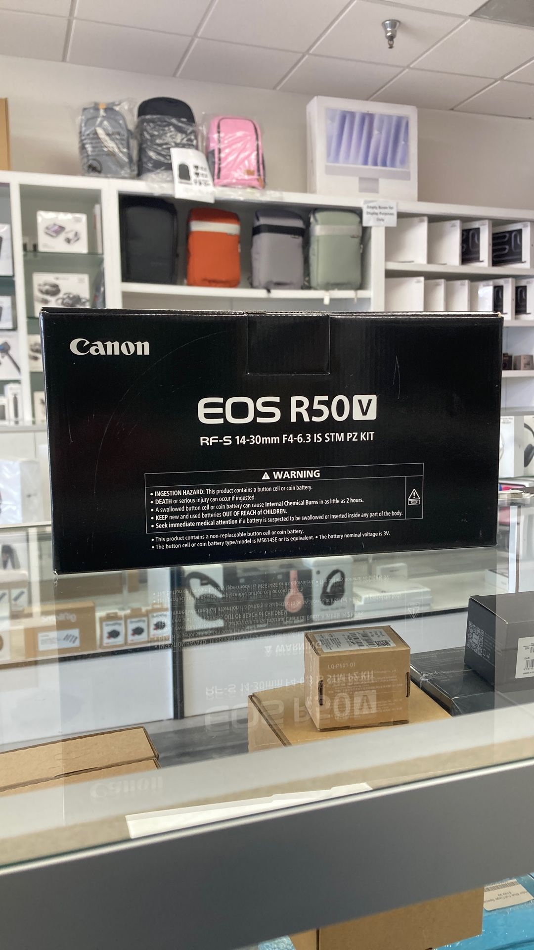 Canon R50V Kit With 14-30mm