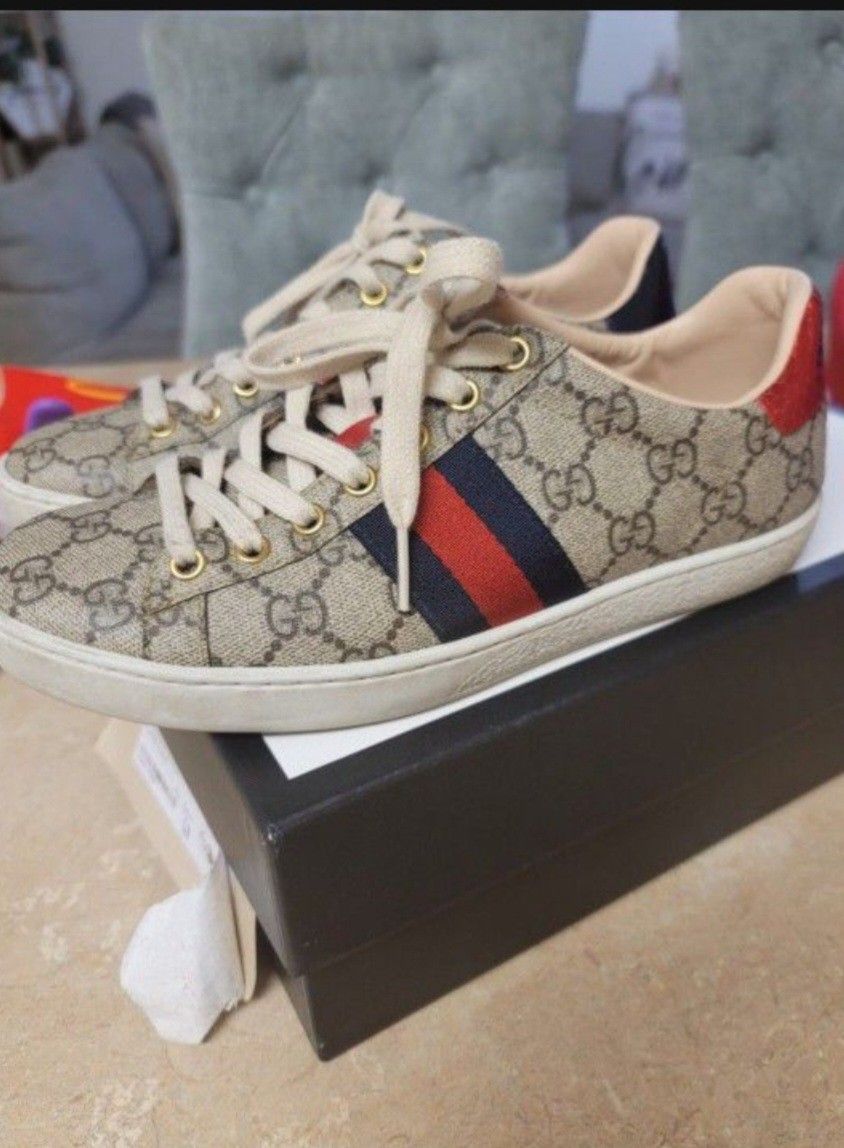 Gucci Shoes Size 36