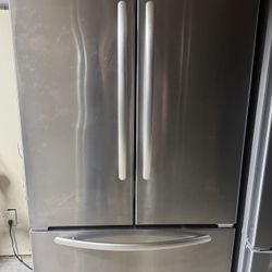 Refrigerator Kitchen Aid 