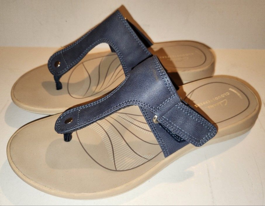 WOMENS CLARK'S SOZE IN PICTURES USED 1 TIME