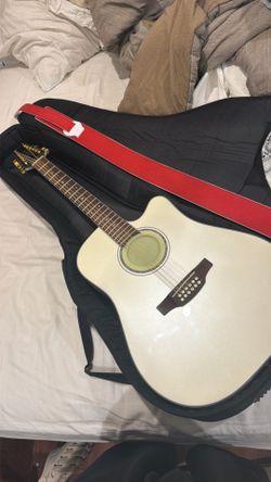 White Takamine GD35CE-12-PW accessories included