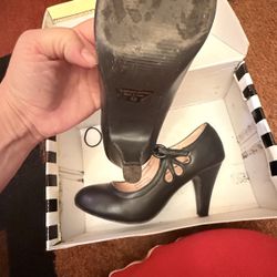 Black Mary Jane Shoes Size 5.5