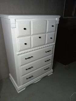 WHITE Dresser 6 drawers