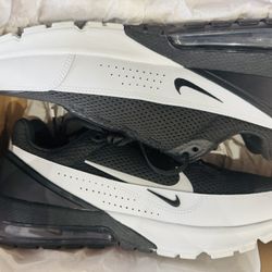 Nike Air Max men shoes, Size 12