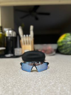 OAKLEY RADAR EV Path