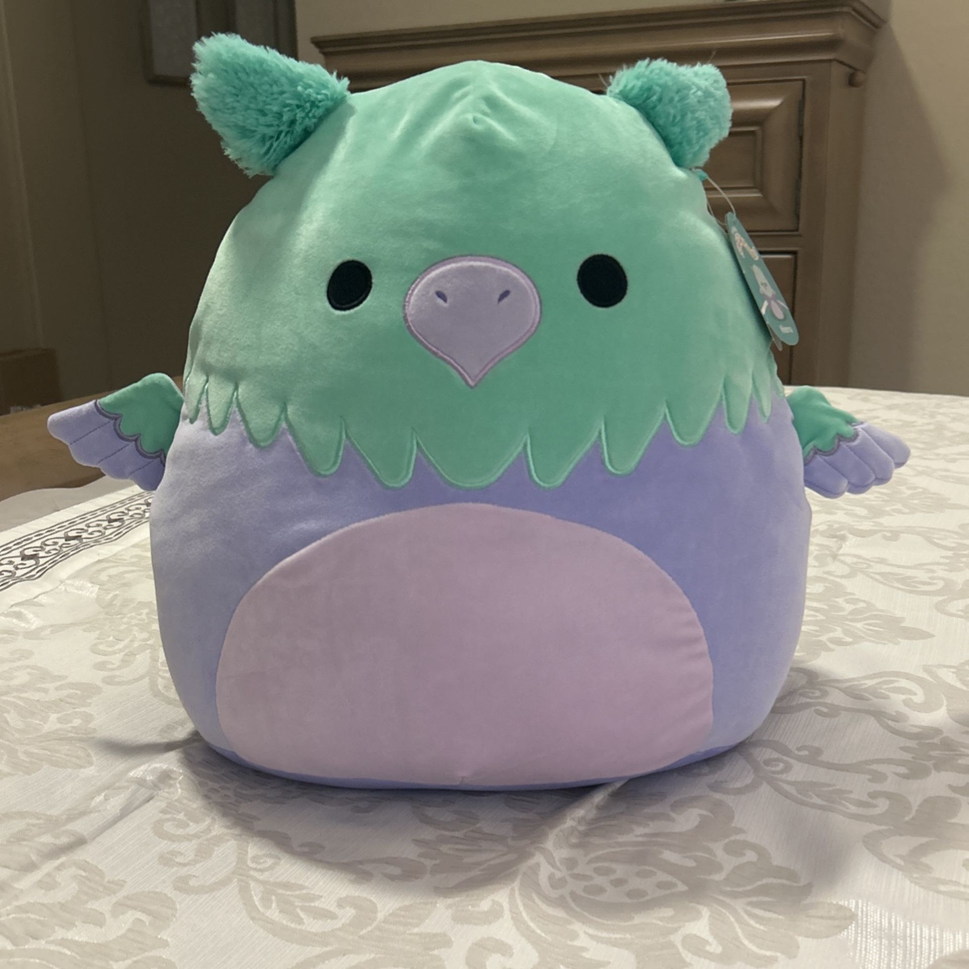 Squishmallows Griffin “Minerva”