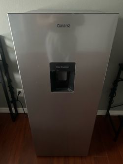 Like new full size Galanz mini fridge with freezer + water dispenser