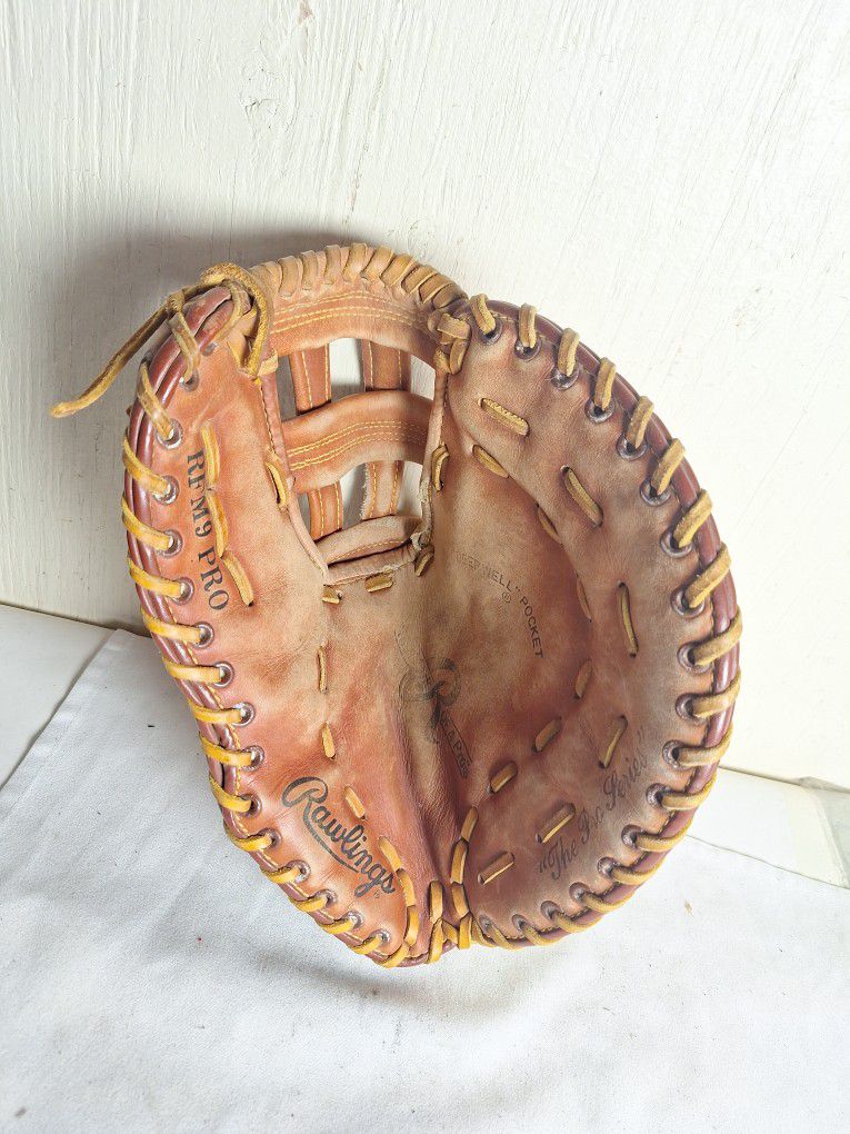 First Baseman’s Glove, 12"