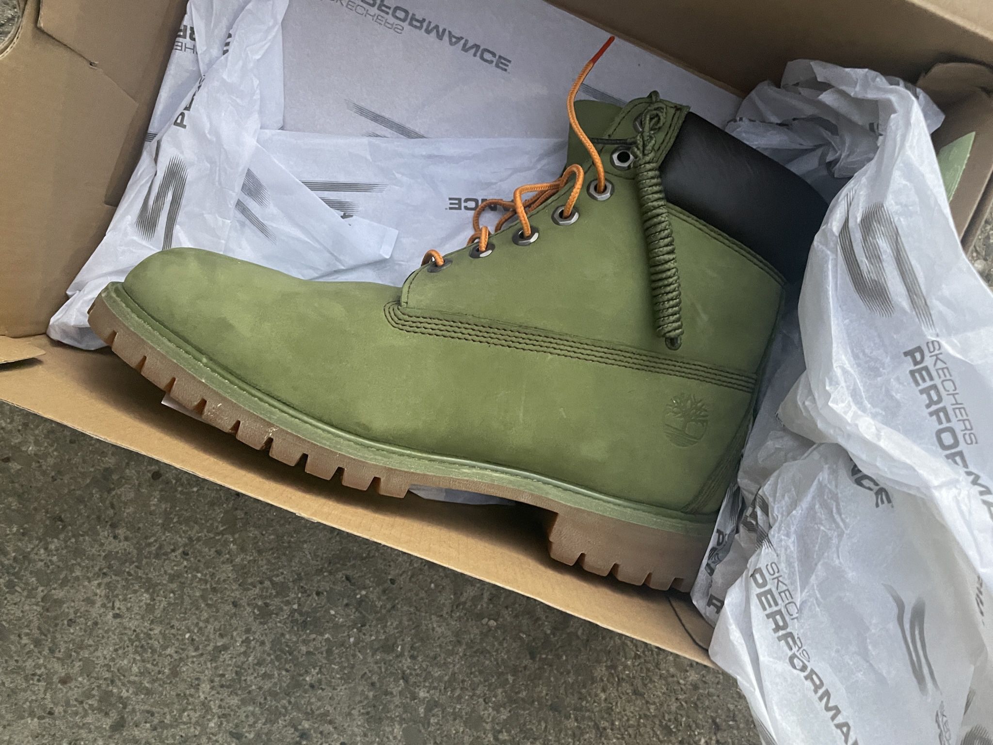  $100  Olive Green Nubuck Timberlands 6” Boots 