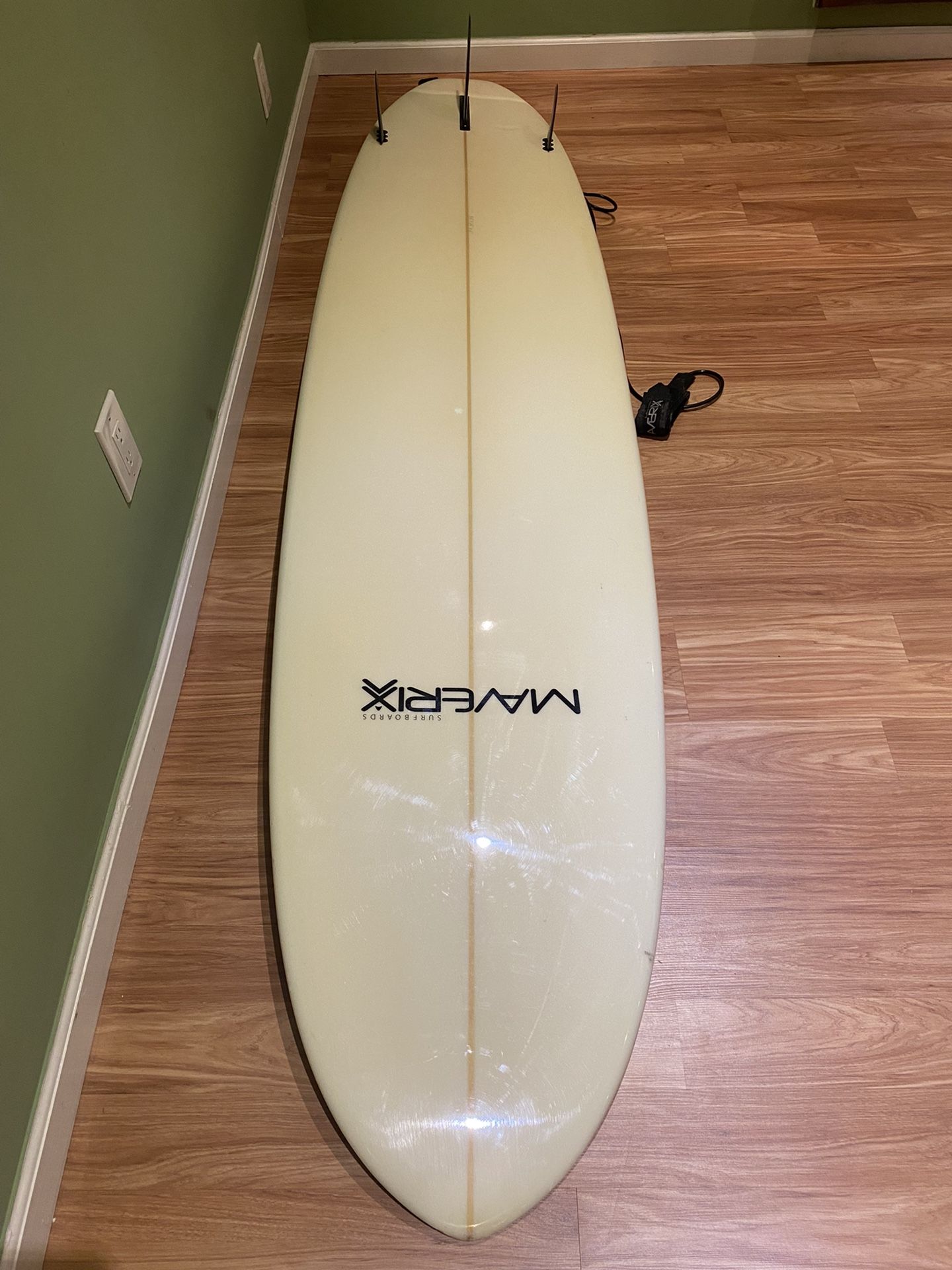 Maverix Blue 9’0” Longboard Surfboard With Leash