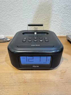 iHome iPL23 FM Alarm Clock Radio Stereo Lightning Dock Charge Black with cord 