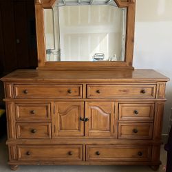 Solid Wood Dresser with Arched Mirror – Progressive Furniture