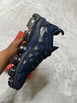 NIKE AIR VAPORMAX PLUS