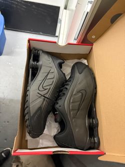 Nike Shox R4