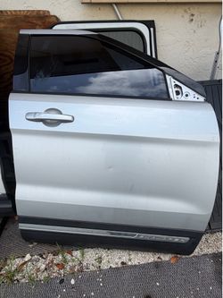 2016-2019 Ford Explorer Front passenger side door