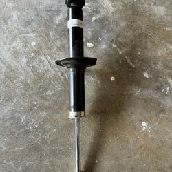 Subaru Strut P/N: 20365FJ412
