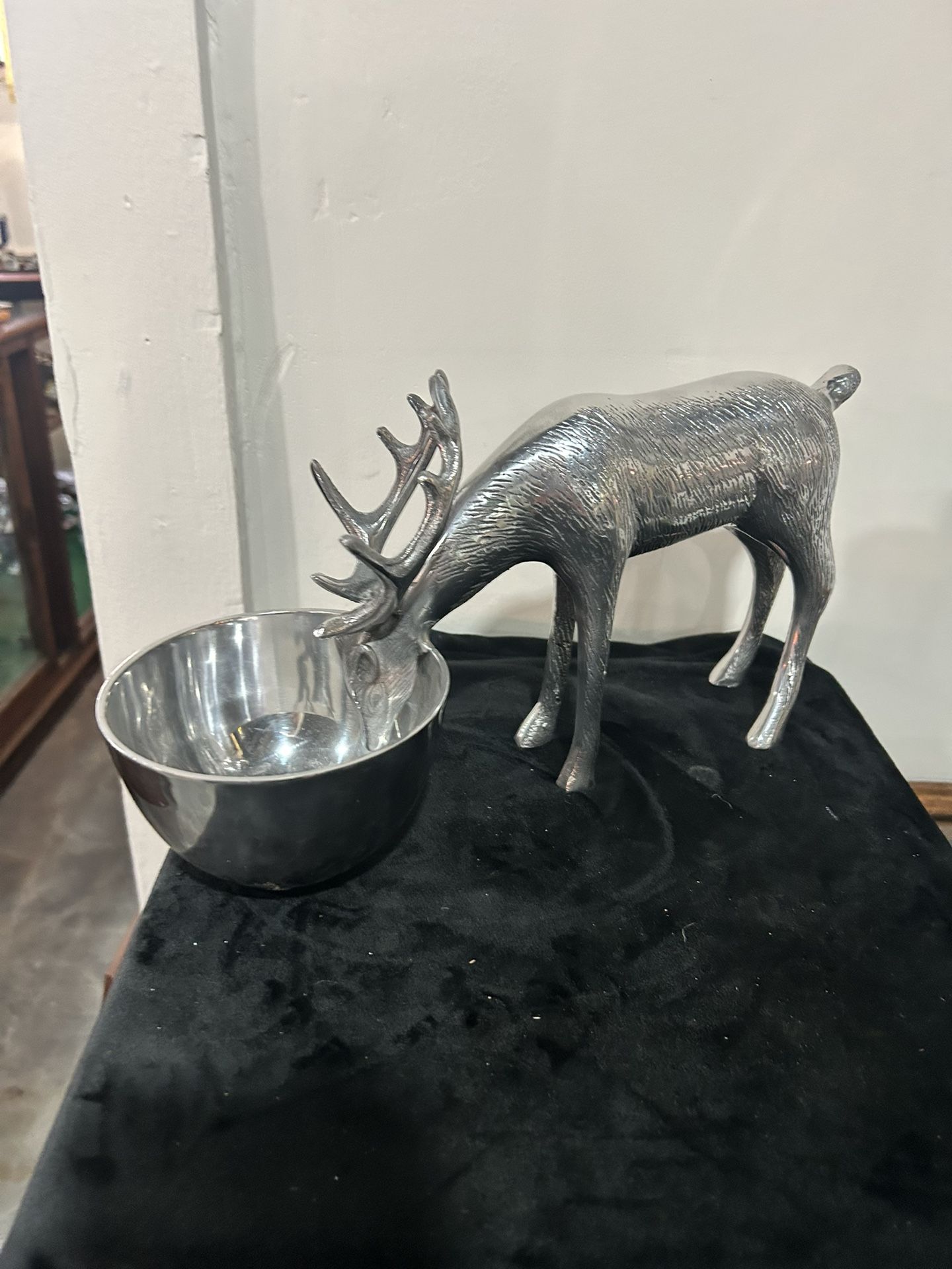Tommy Bahama Aluminum Deer Serving Bowl