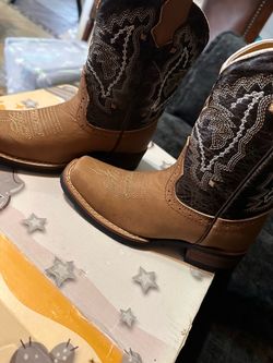 Botas Chatas de Niño / squared toe boots for kid