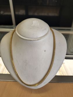 10kgold necklace 19.1 grams 26 Long layaway available 10% Dwon if you interested please make sure you ask for Maribel thank you