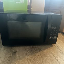 FREE Amazon Basics Microwave