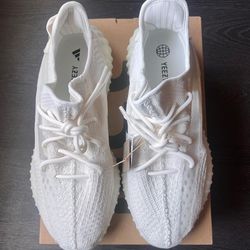 Yeezy 350 Bone